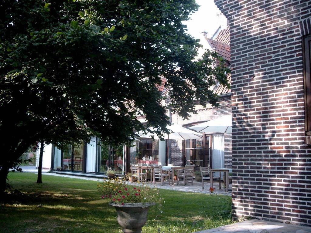Hotel Troopeird Kortrijk Bagian luar foto