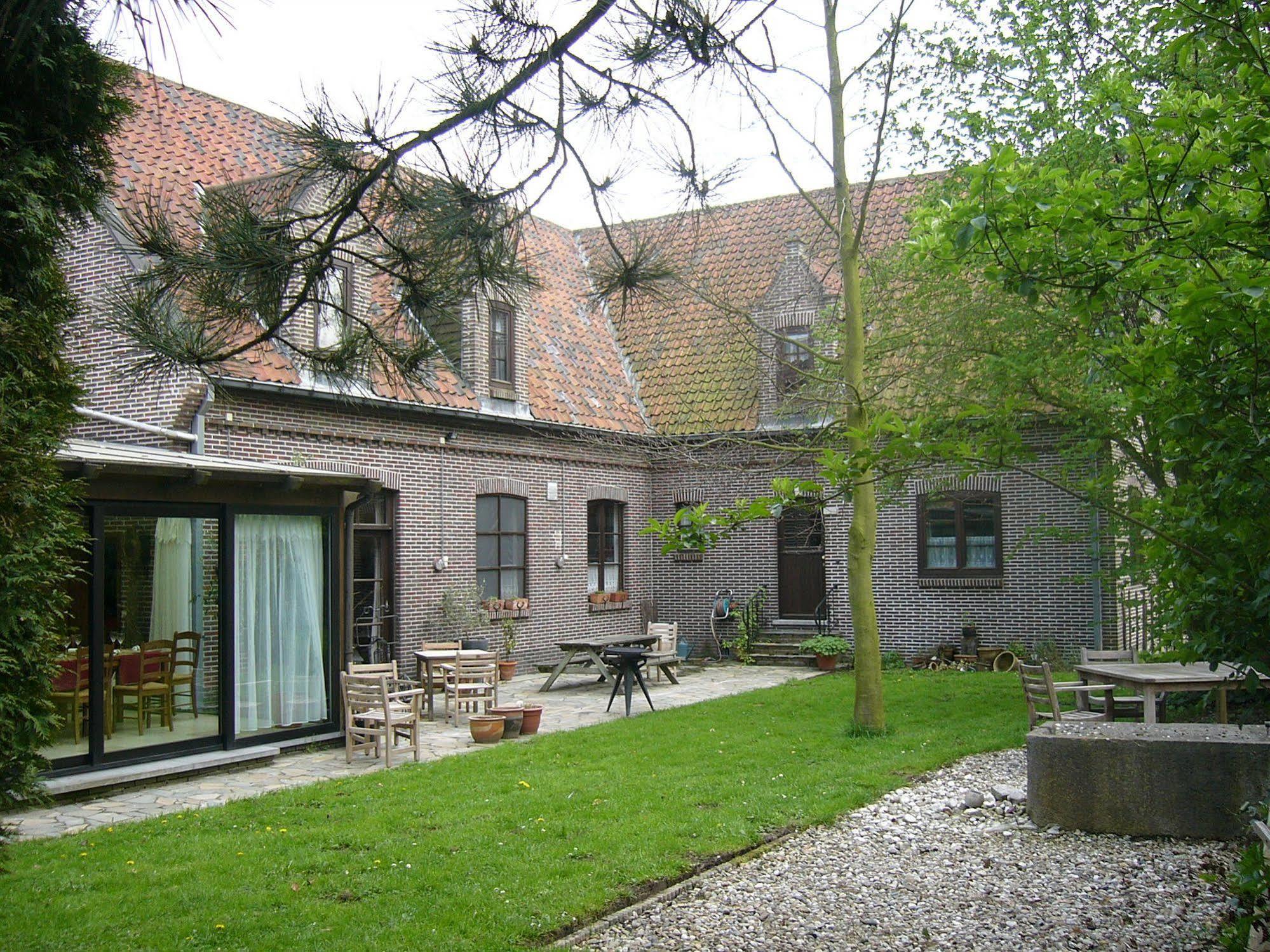 Hotel Troopeird Kortrijk Bagian luar foto